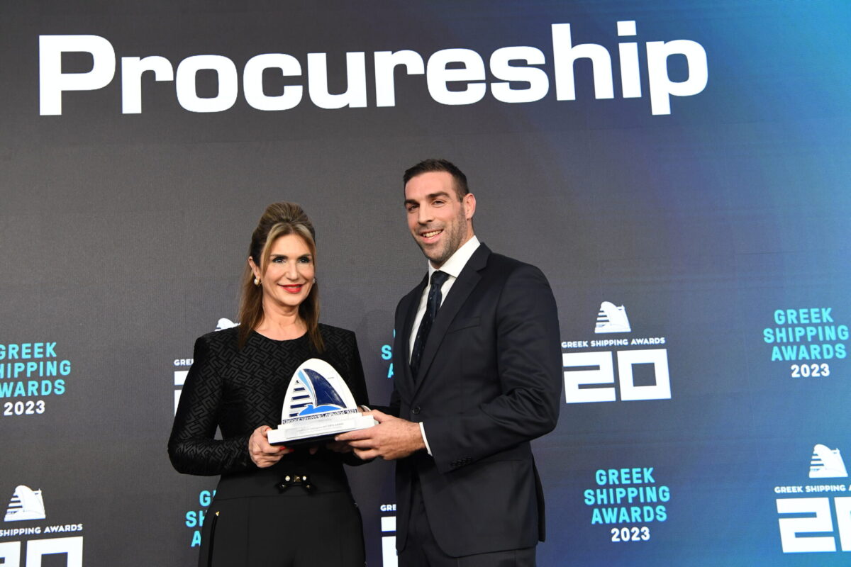 HE Ambassador Julie Lymberopoulos. Ambassador and general consul of Panama in Greece presenting the Award to Aris Manassakis, co-founder & chief operating officer of Procureship